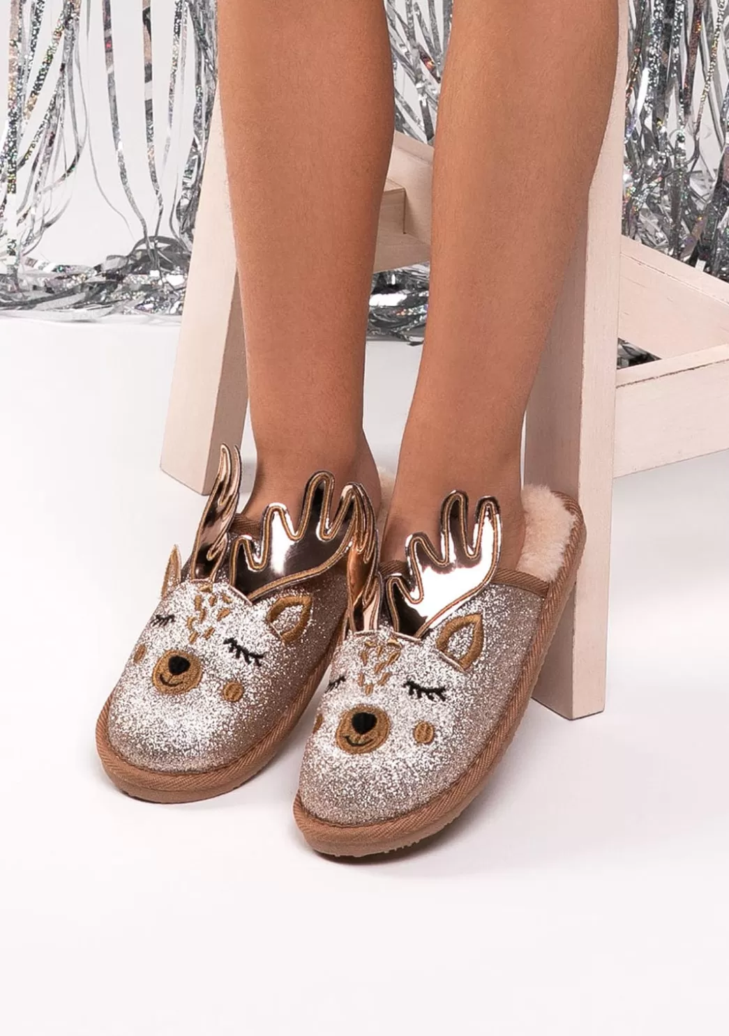 zapatillas_de_casa_reno_4.webp Outlet Zapatillas De Casa Reno Zapatillas De Casa